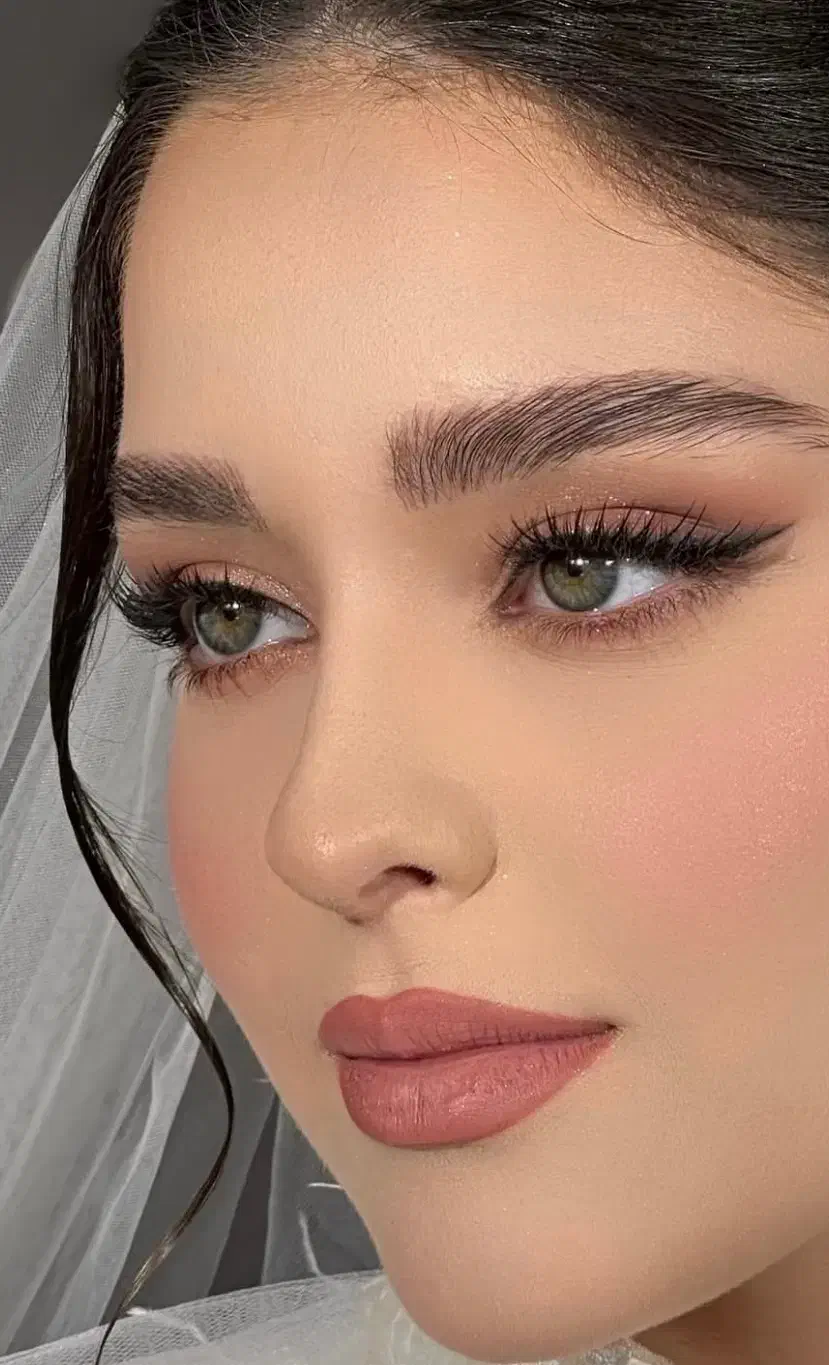 میکاپ و شینیون همراهی تضمینی|خدمات آرایشگری و زیبایی|شیراز, تاچارا|دیوار