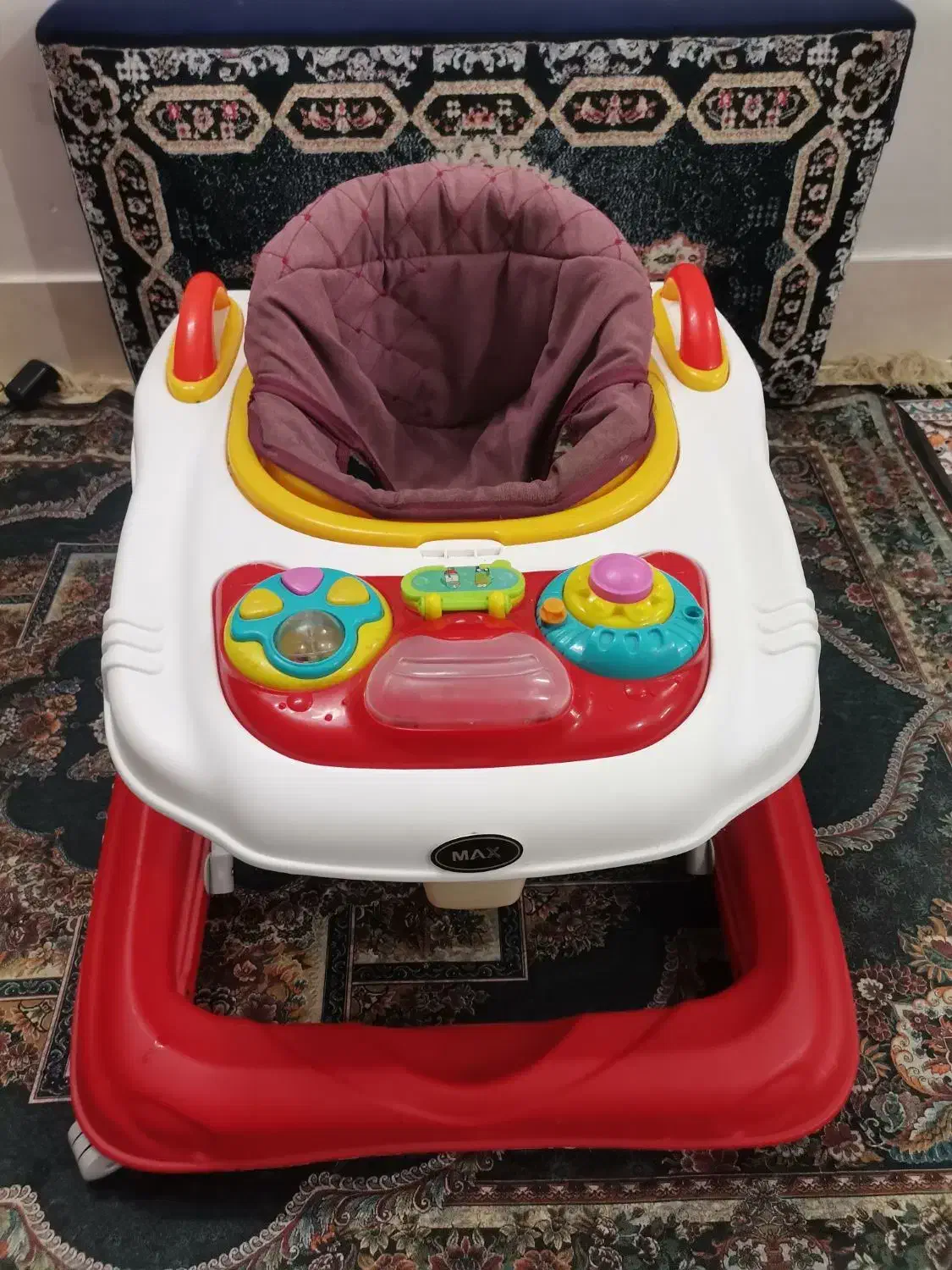 روروئک|کالسکه و لوازم جانبی|بروجرد, |دیوار