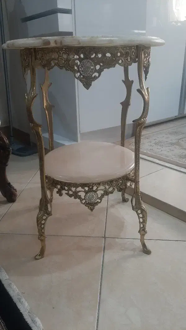 میز تلفن برنز|میز تلفن|تهران, والفجر (افسریه)|دیوار