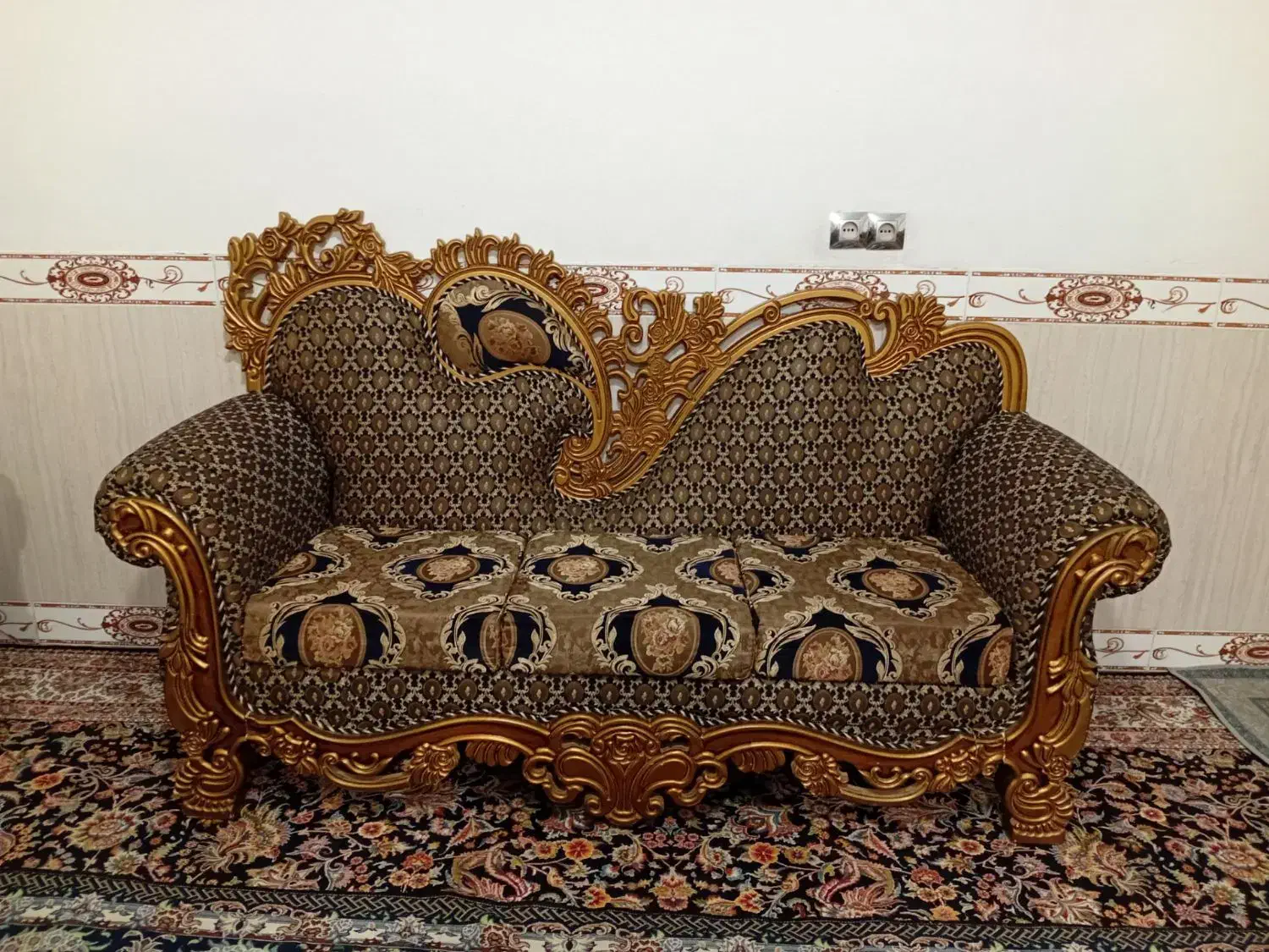 مبل سلطنتی ۷نفره|مبلمان خانگی و میز عسلی|سرپل ذهاب, |دیوار