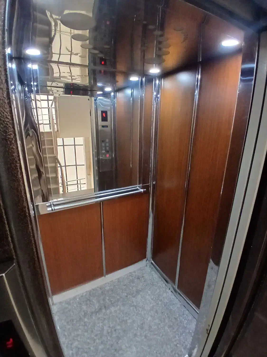 واحد ۹۵ متری زیر قیمت|فروش آپارتمان|مشکیندشت, |دیوار