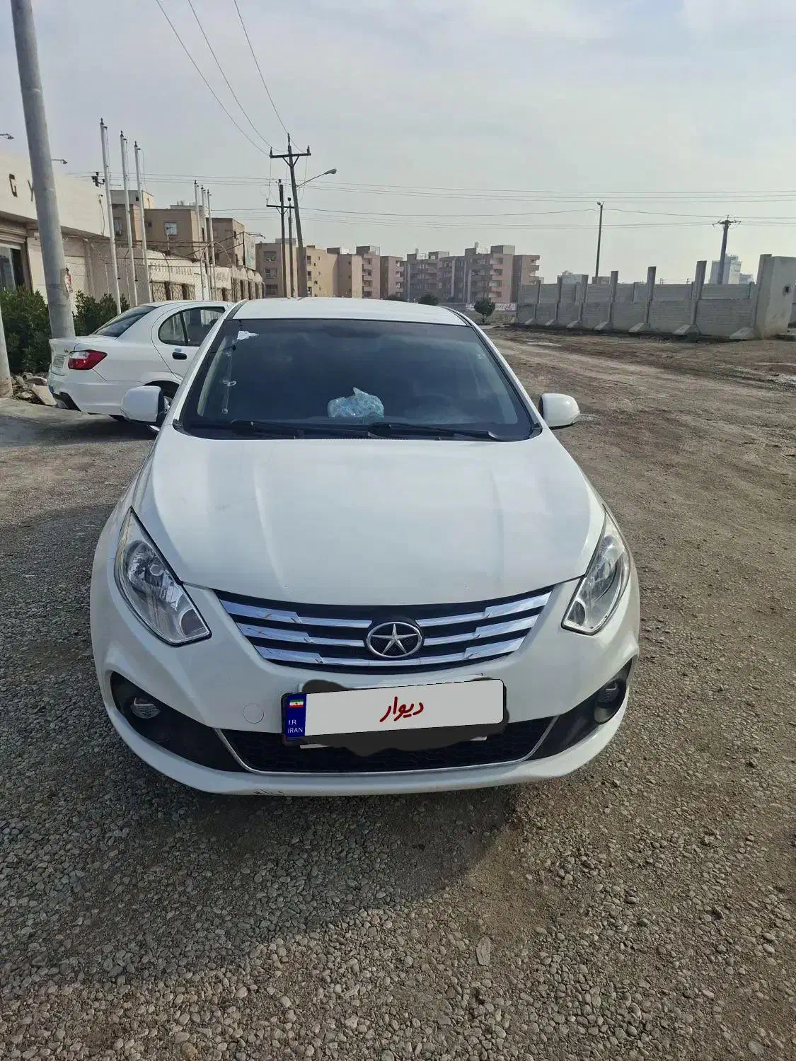 ماشین سواری j4|خودرو سواری و وانت|شیراز, تندگویان|دیوار