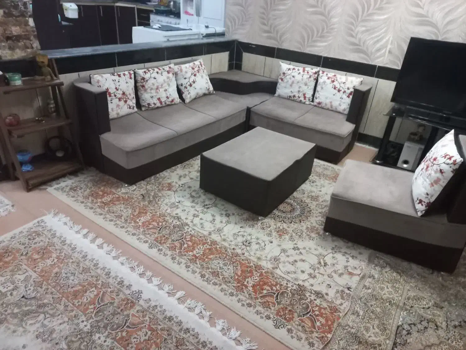 مبل ال شش نفره مینیمال|مبلمان خانگی و میز عسلی|خرمآباد, |دیوار