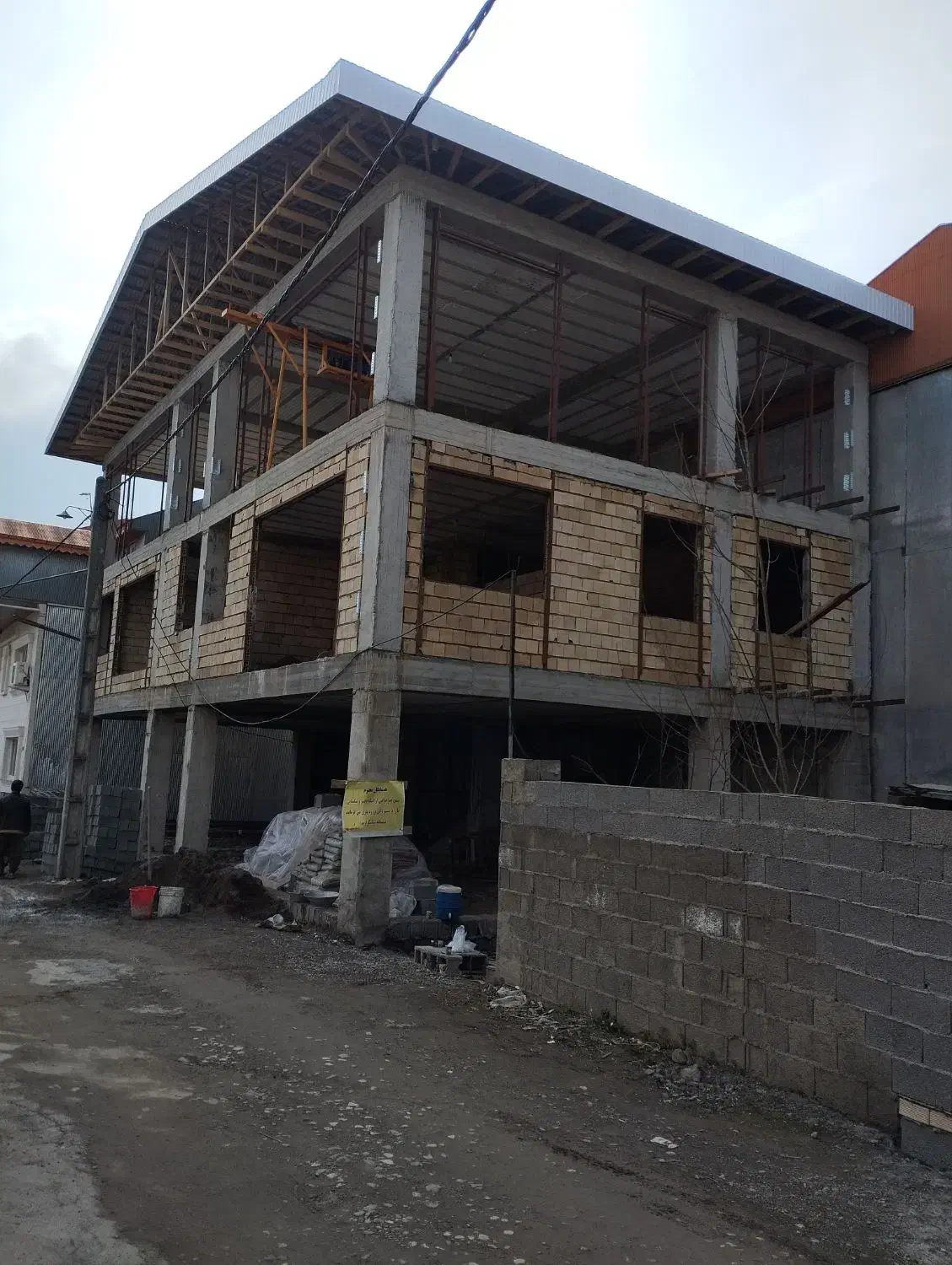 اجراع سازهای بتنی ویلا و ساختمان صفر تا صد|خدمات پیشه و مهارت|فومن, |دیوار