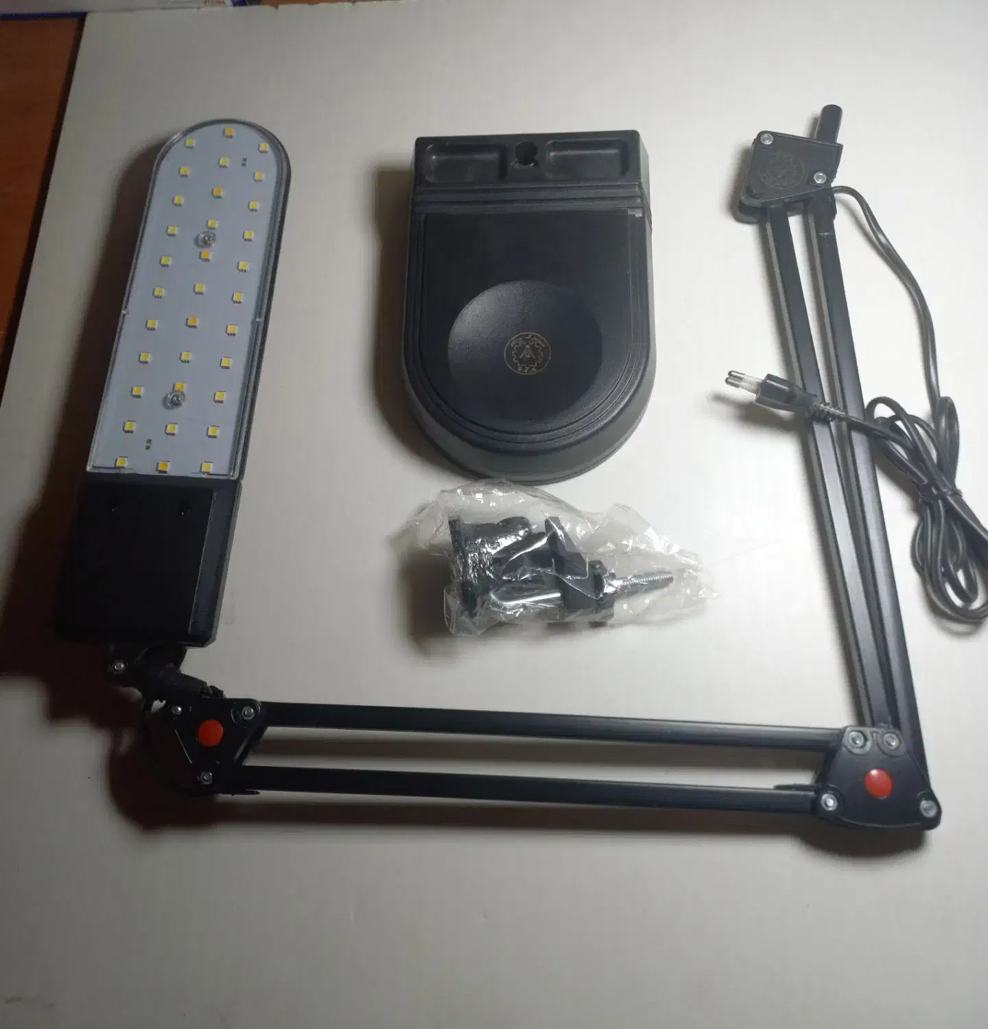 چراغ مطالعه مهندسی SMD رومیزی و گیره ای|لوازم التحریر|تهران, دولاب|دیوار