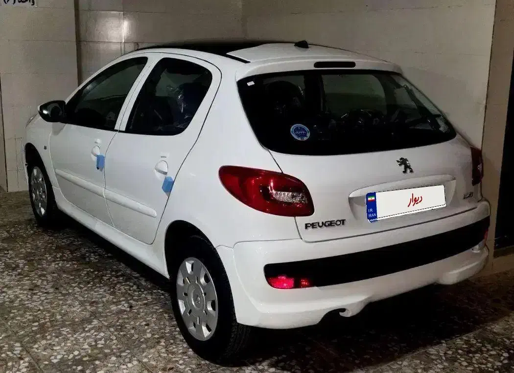 پژو ۲۰۷i TU5P سقف شیشه ای|خودرو سواری و وانت|قزوین, |دیوار