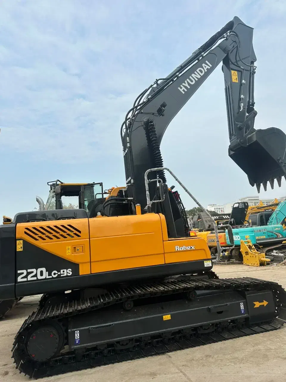 بیل ۲۲۰|خودرو سنگین|بوشهر, |دیوار