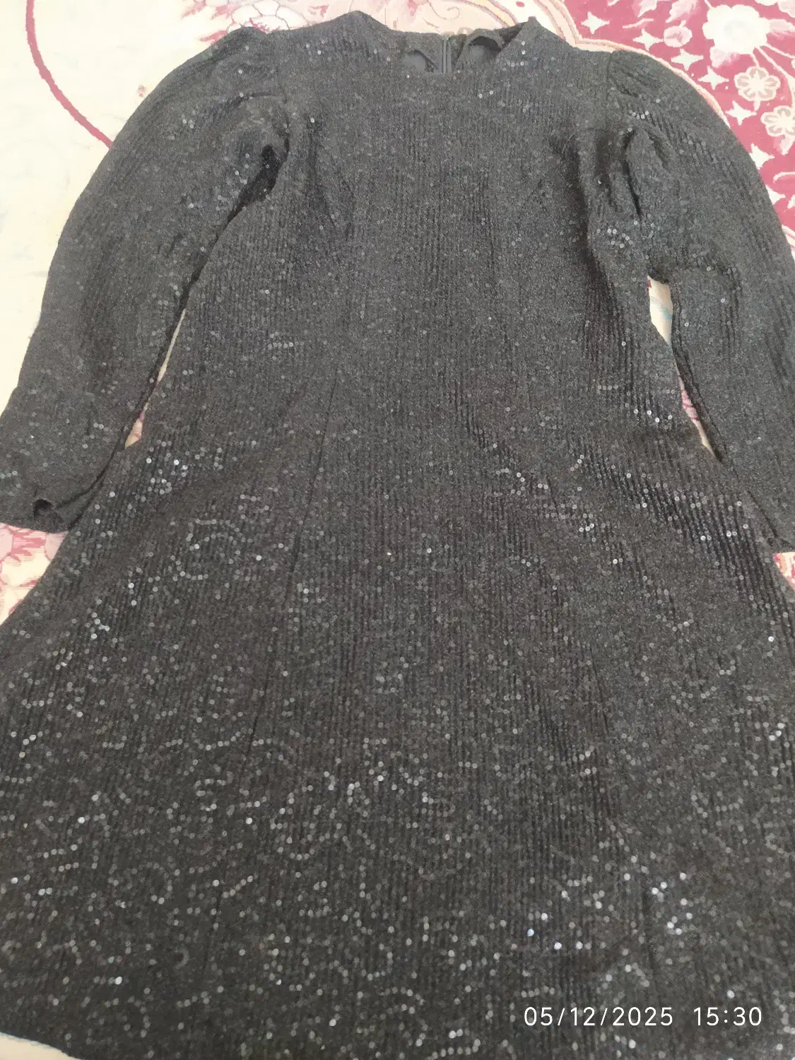 لباس پولکی|لباس|قم, نیروگاه|دیوار