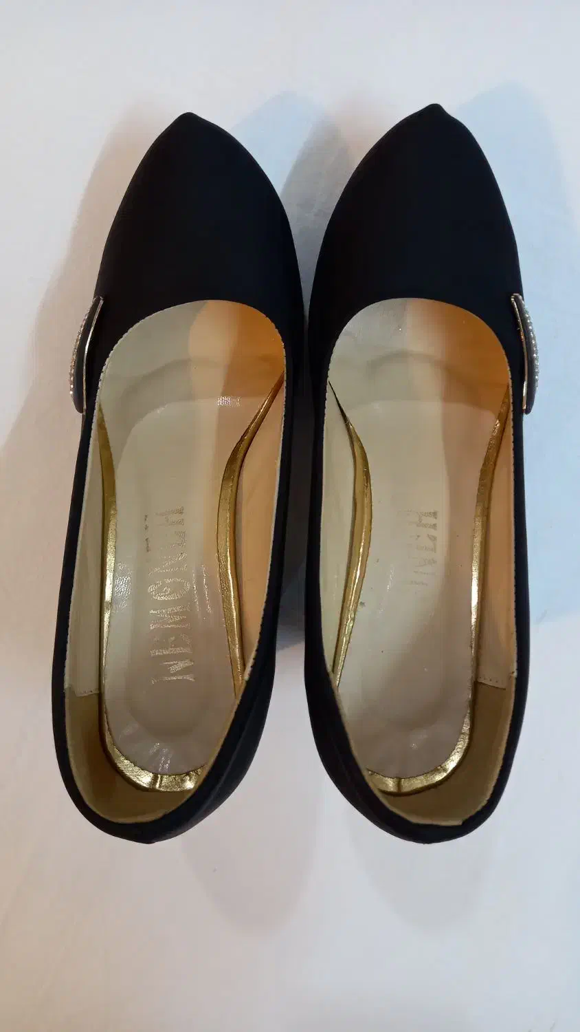 کفش|کیف، کفش، کمربند|گرگان, |دیوار