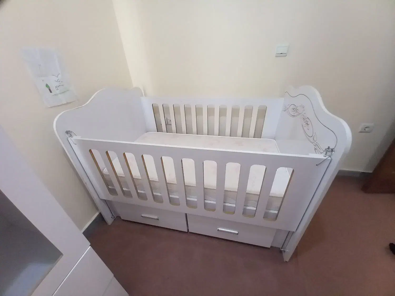 تخت کودک|تخت و صندلی بچه|مرند, |دیوار