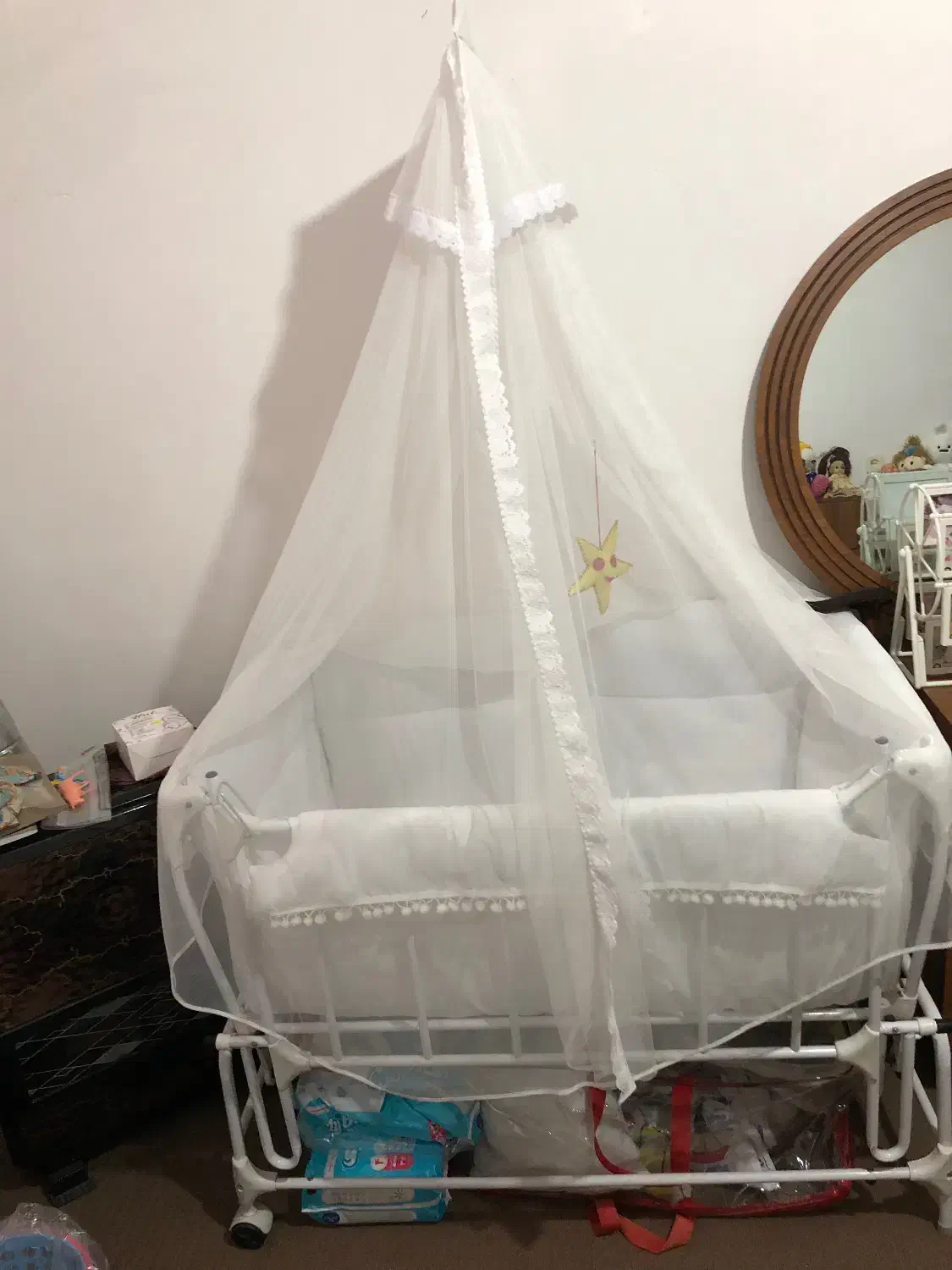 تخت گهواره ای نوزاد کنار مادر|اسباب و اثاث بچه|قائم‌شهر, |دیوار