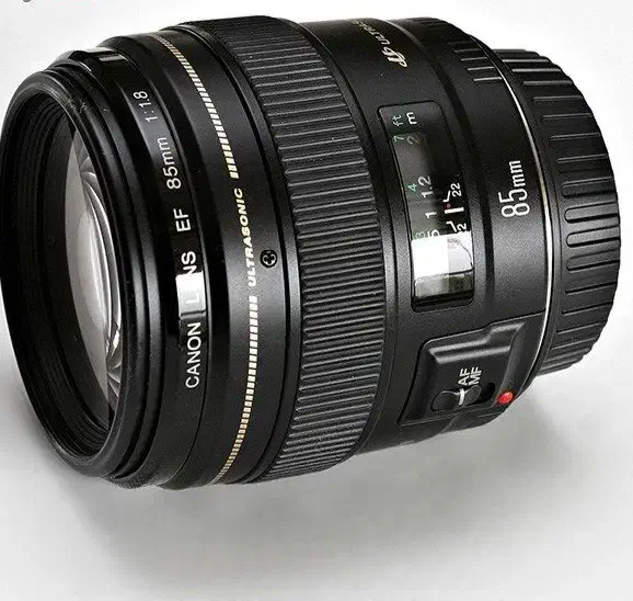 دوربین canon 6D Mark II همراه با لنز 85mm f/1.8|دوربین عکاسی و فیلم‌برداری|گرگان, |دیوار