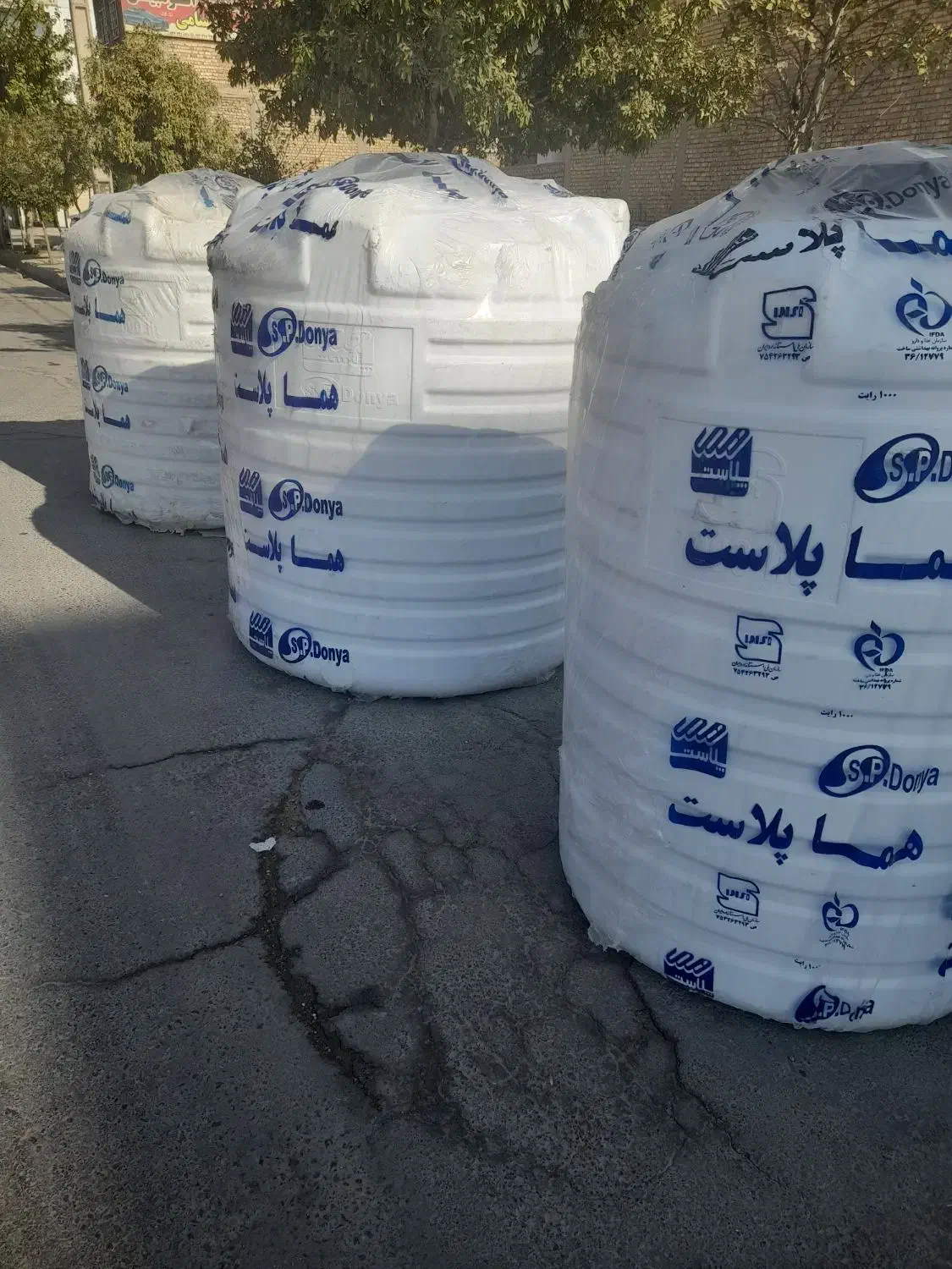 حراج مخزن های ۲۰۰۰لیتری عمودضدجلبک|مصالح و تجهیزات ساختمان|مرودشت, فاز اول شهرک فرهنگیان|دیوار