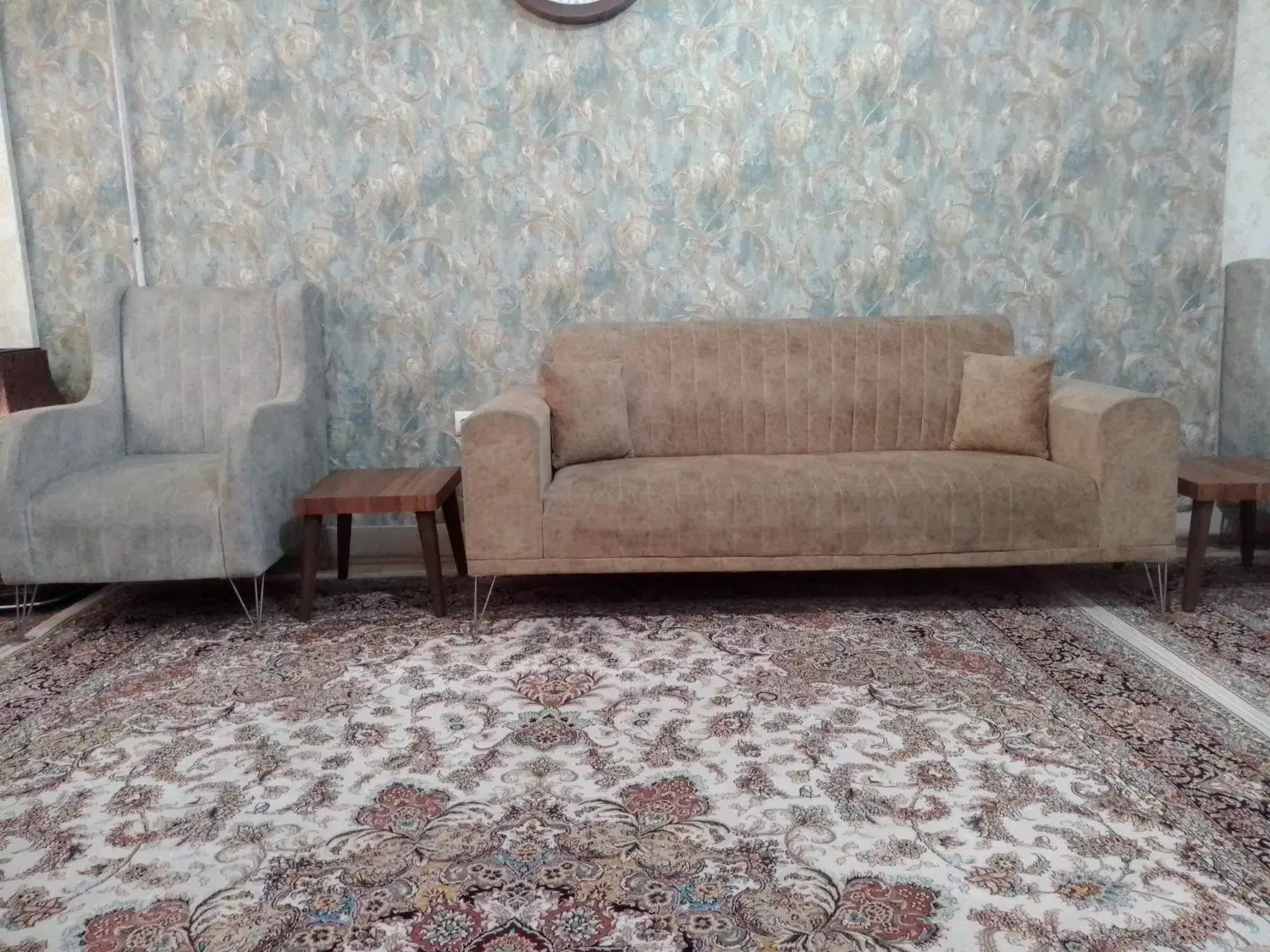 مبل راحتی ده نفره با میز|مبلمان خانگی و میز عسلی|مشهد, کوی المهدی|دیوار