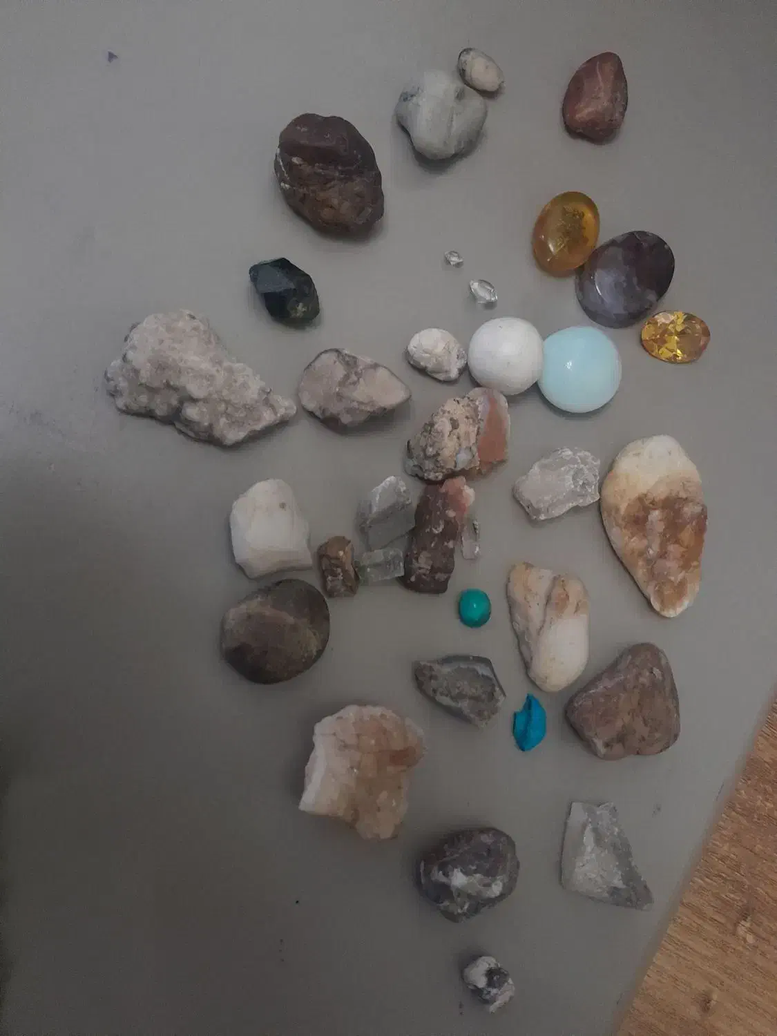 سنگ وعتیقه|جواهرات|رباط‌کریم, رباط‌کریم|دیوار