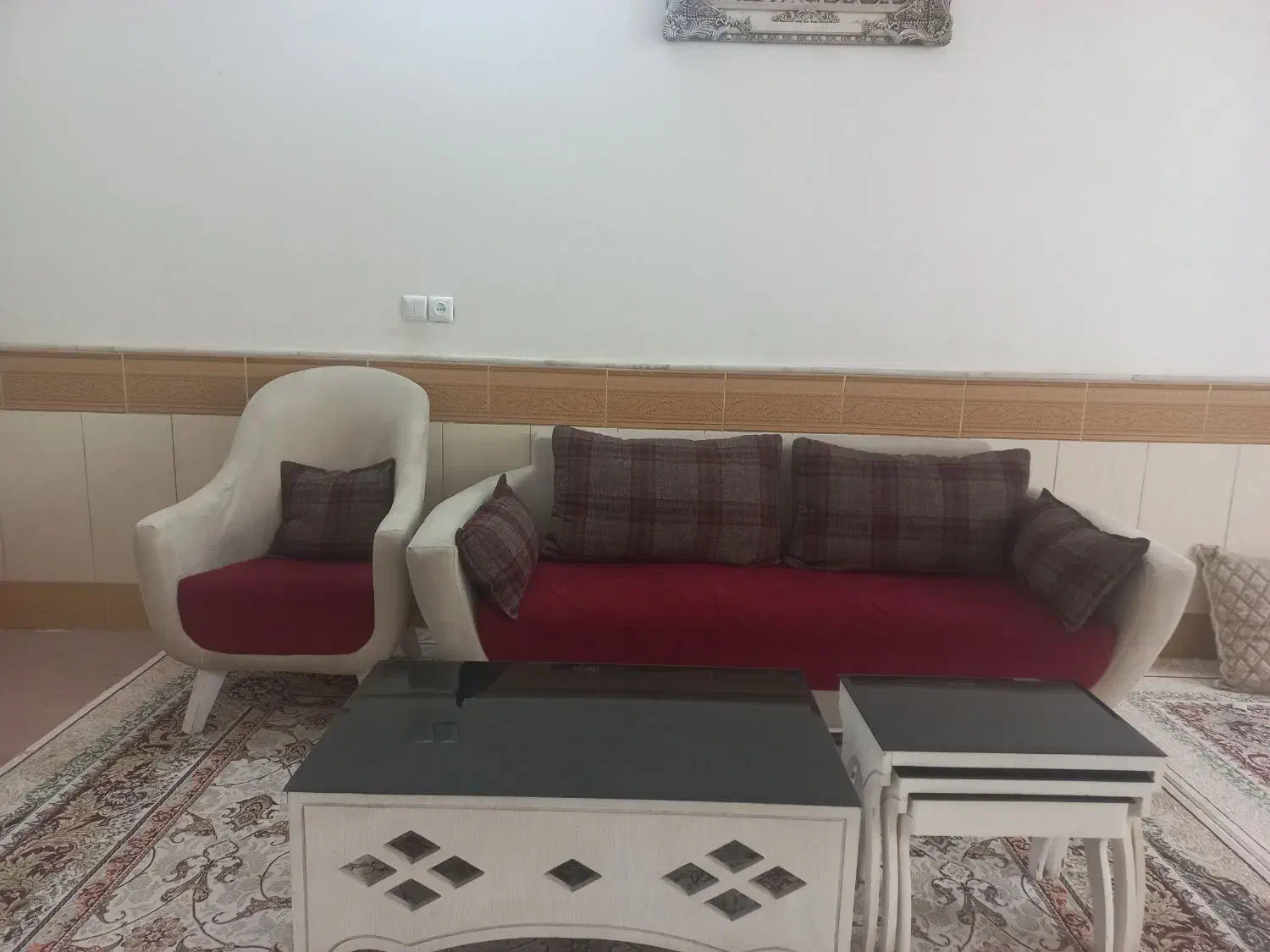 مبل راحتی|مبلمان خانگی و میز عسلی|قم, شاه ابراهیم|دیوار