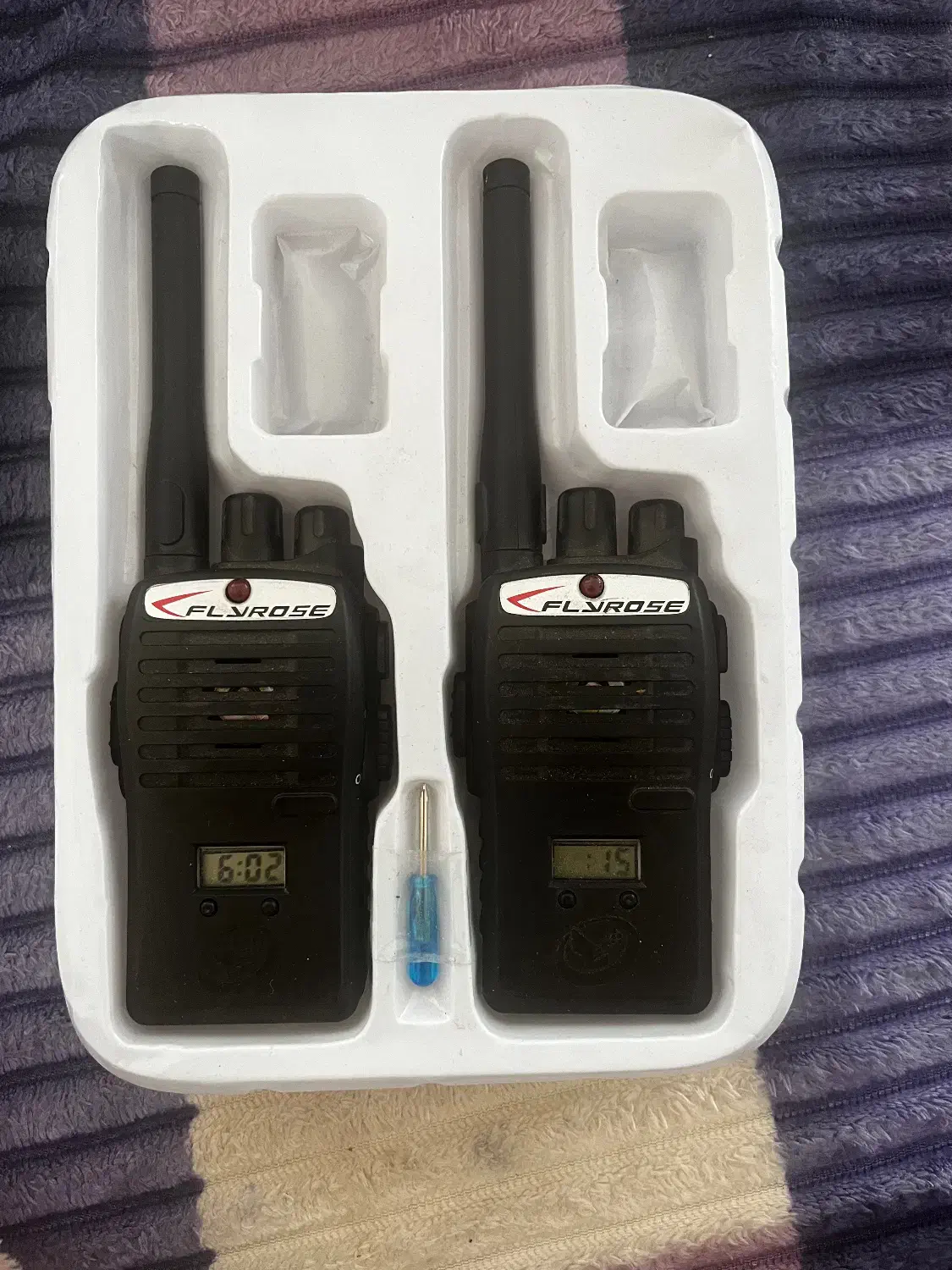 بیسیم اسباببازی کاملاً نو، فقط هدیه بوده|اسباببازی|یاسوج, |دیوار