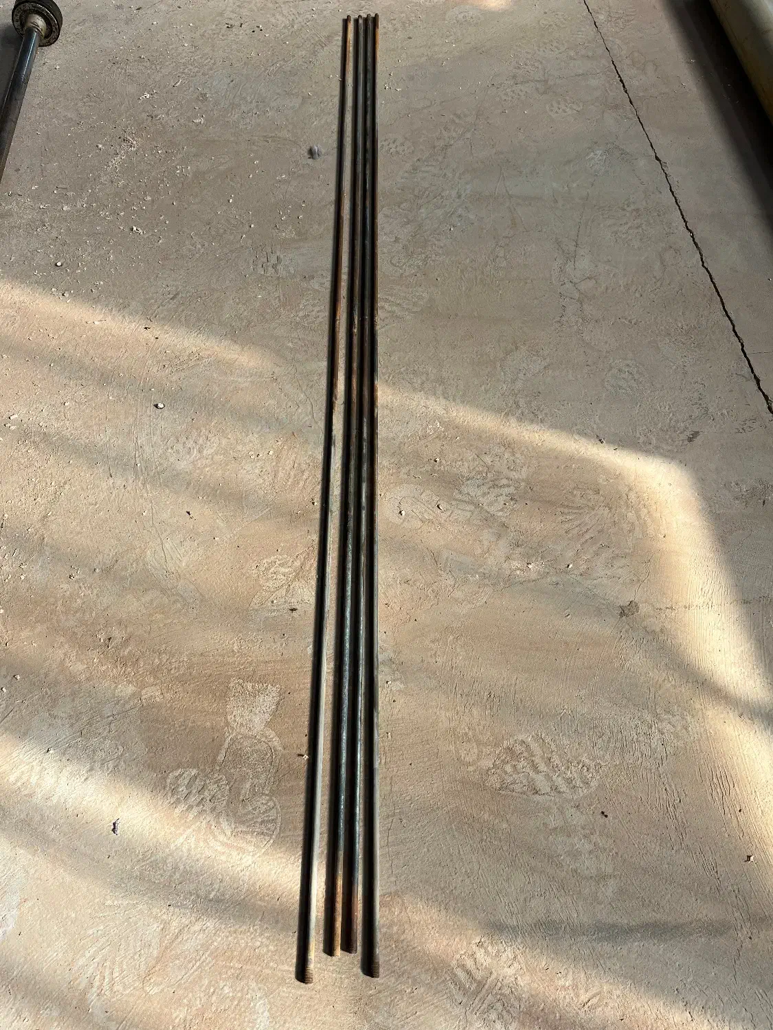 فروش مقداری لوله و شافت|ماشین‌آلات صنعتی|نمین, |دیوار