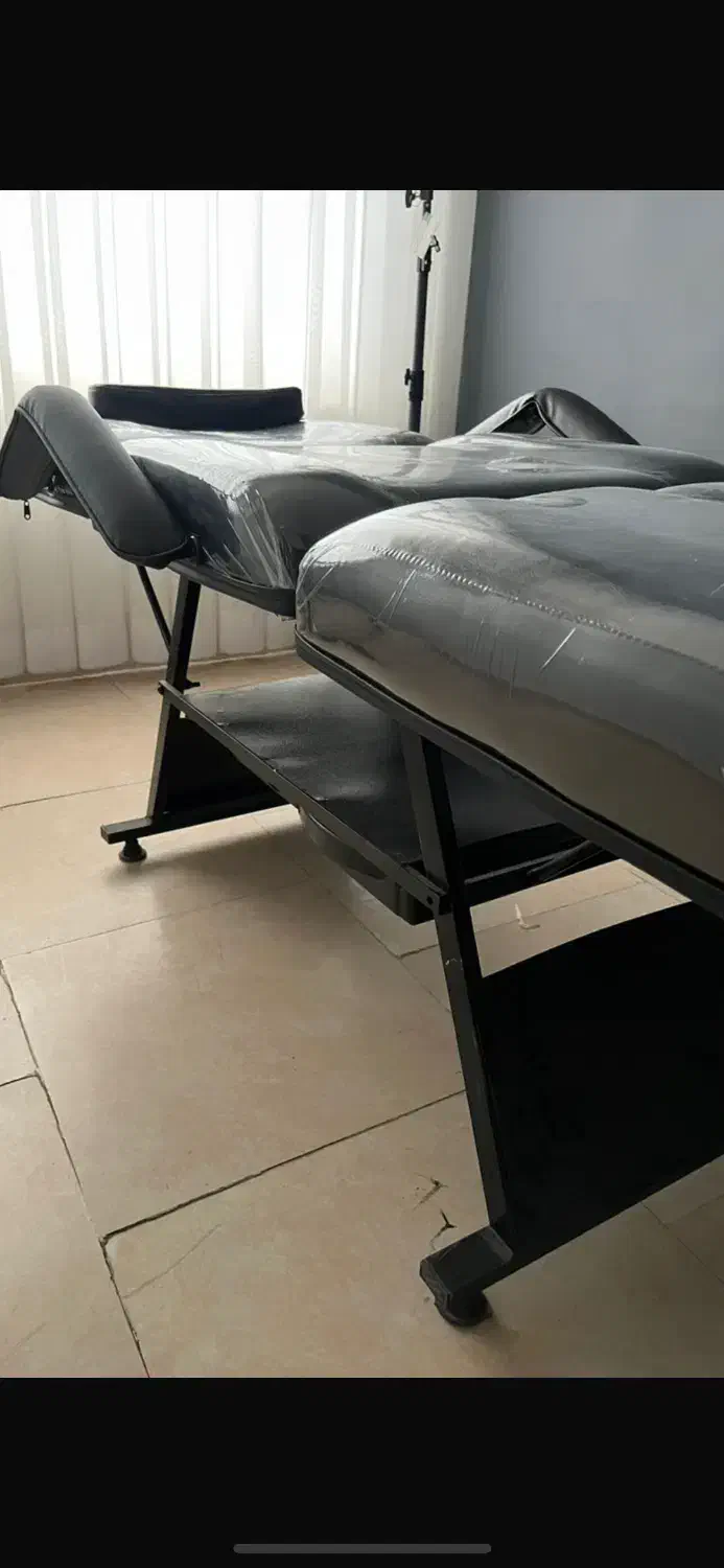 تخت ۴تیکه صندلی شو‌ کاملا نو استفاده نشده|آرایشگاه و سالن‌های زیبایی|خمین, |دیوار