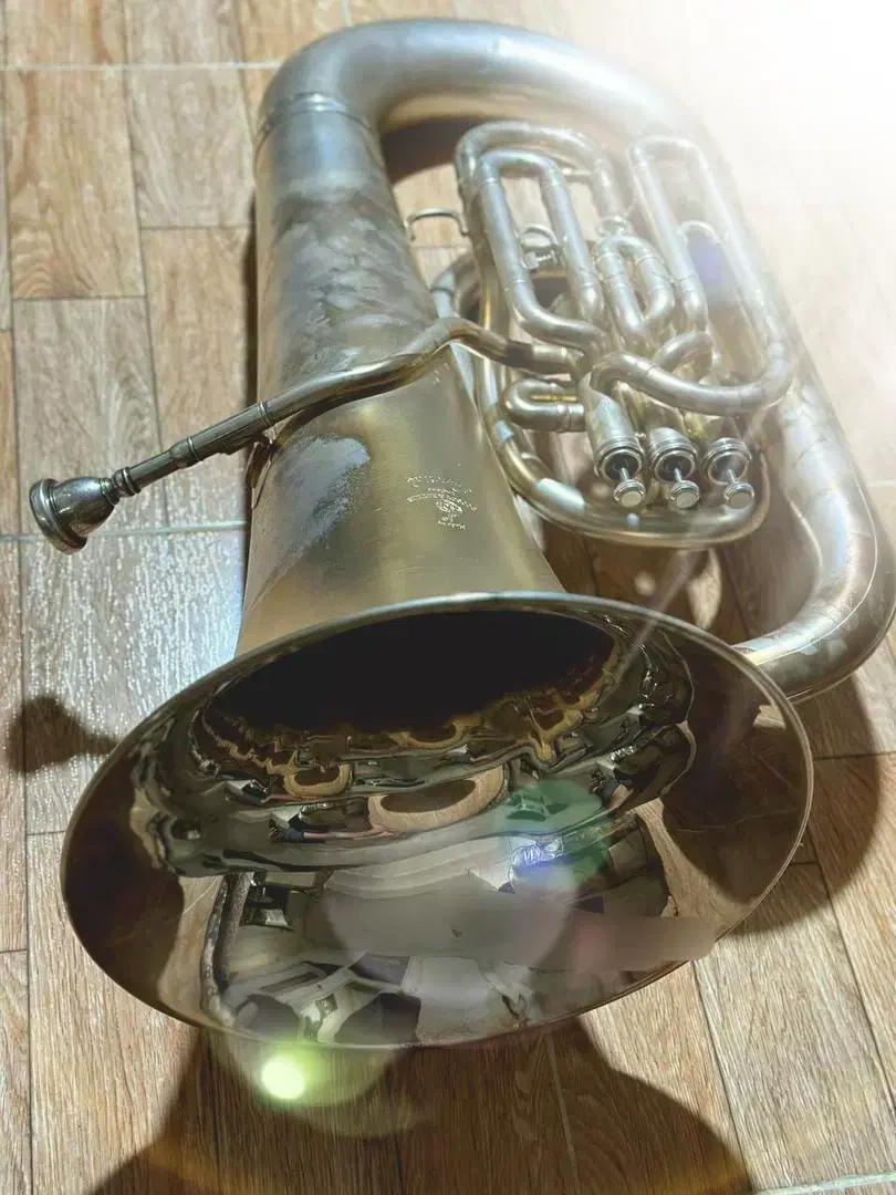 توبا باس|سازهای بادی|شیراز, ملاصدرا|دیوار