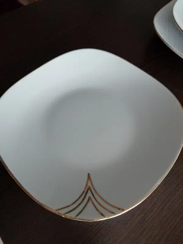 سرویس چینی ۶ نفره مقصود|ظروف سرو و پذیرایی|تهران, باغ فیض|دیوار