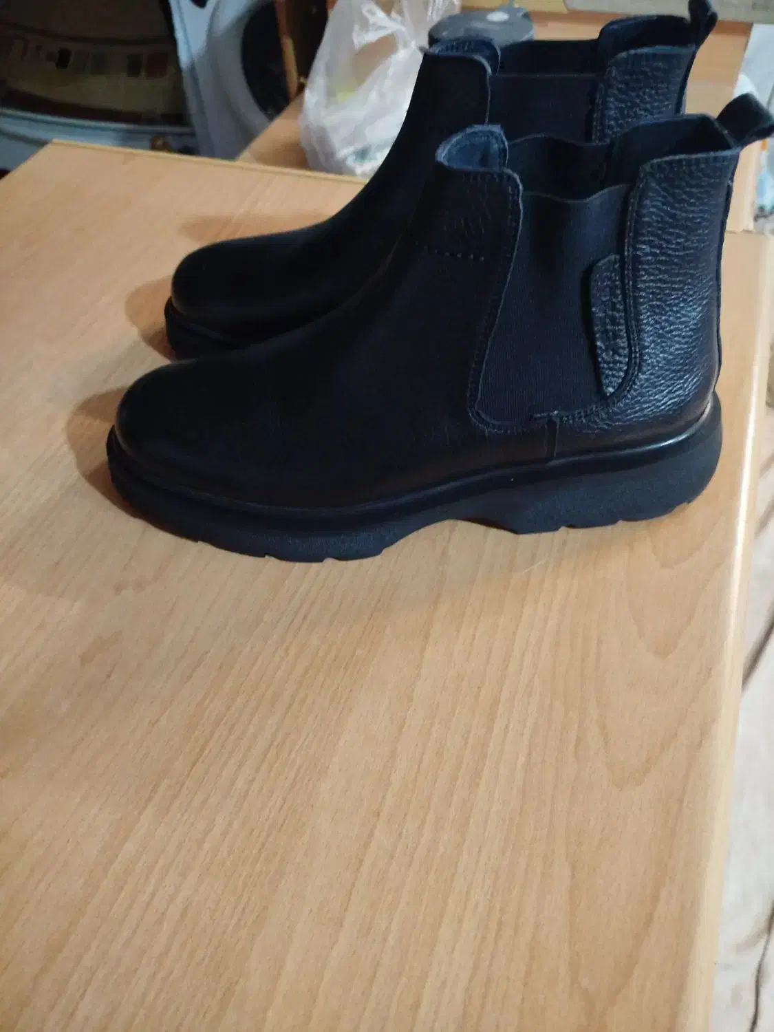 نیم بوت|کیف، کفش، کمربند|مبارکه, |دیوار