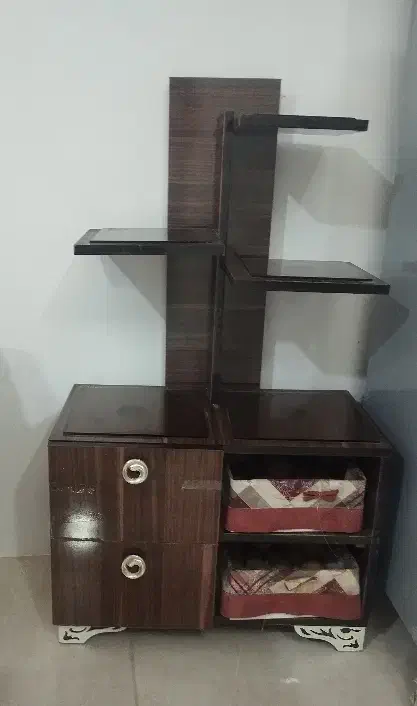 پایه قابلمه|آبچکان و نظمدهنده ظروف|مشهد, خواجه ربیع|دیوار