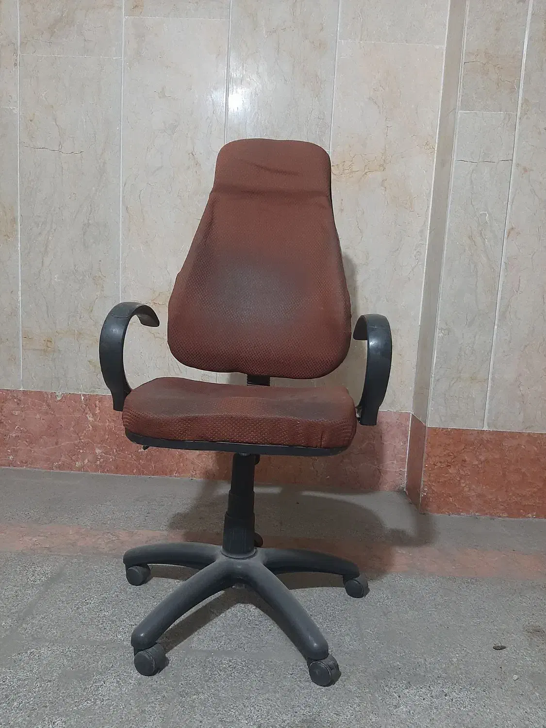 فروش فوری صندلی اداری|مبلمان اداری|تهران, منیریه|دیوار