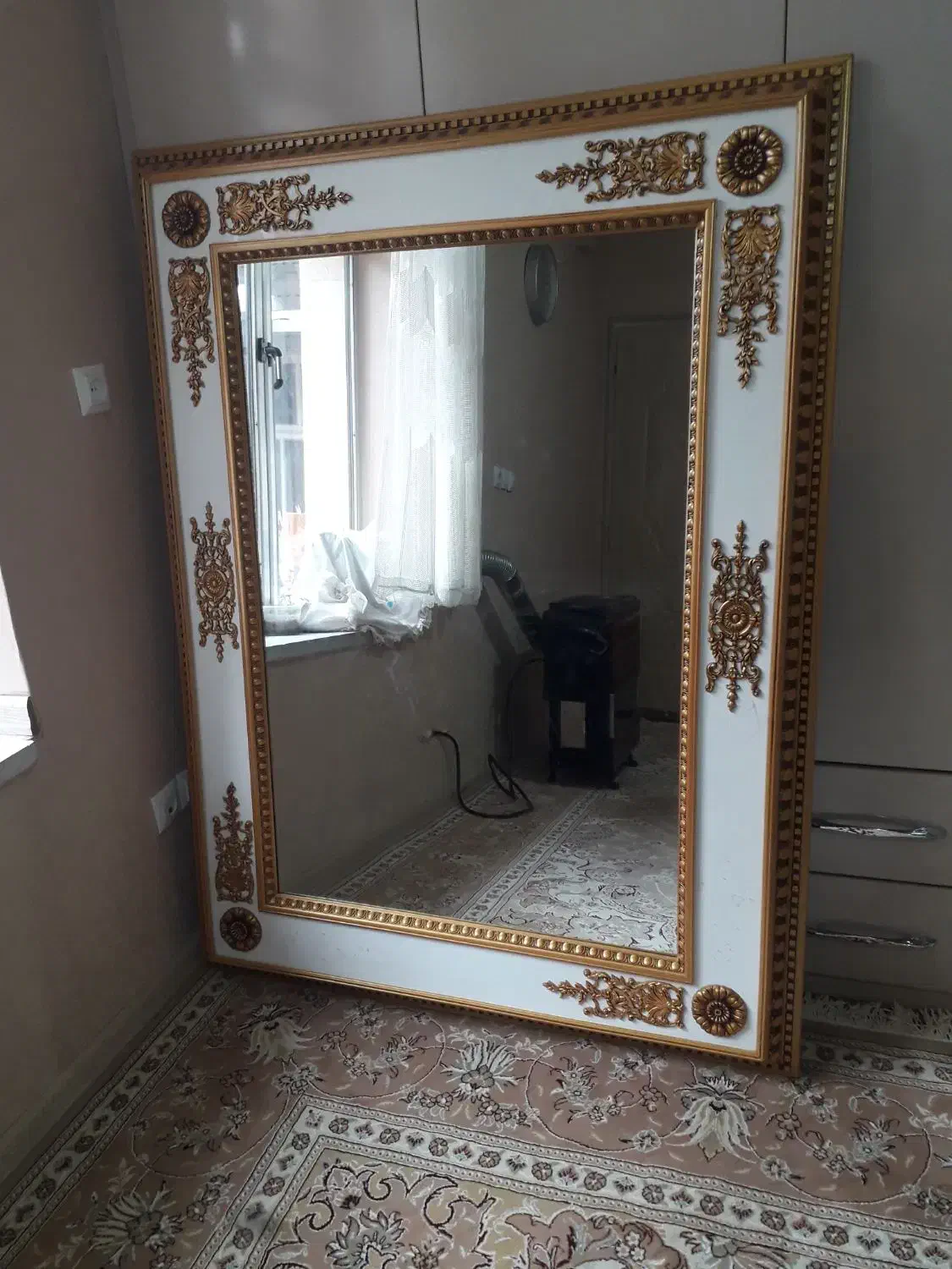 آینه تمام قد|آینه|اردبیل, |دیوار