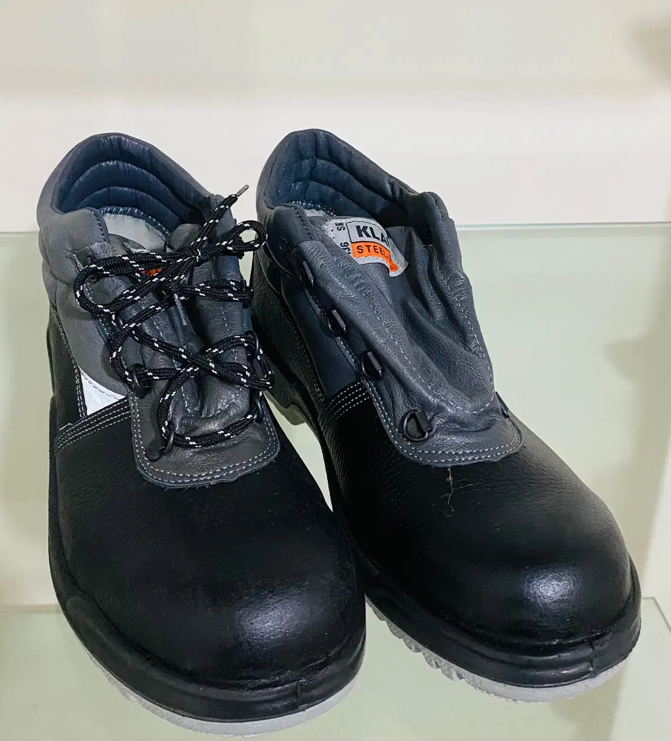 کفش ایمنی ،اورکت ،کوله نو و آکبند|کیف، کفش، کمربند|مشهد, هفت تیر (آب و برق)|دیوار