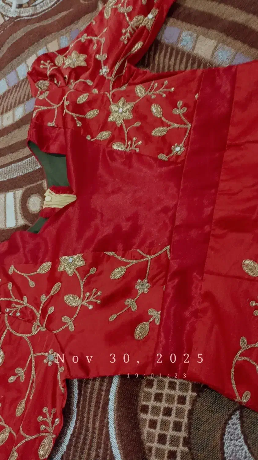 لباس ساتن|لباس|میناب, |دیوار