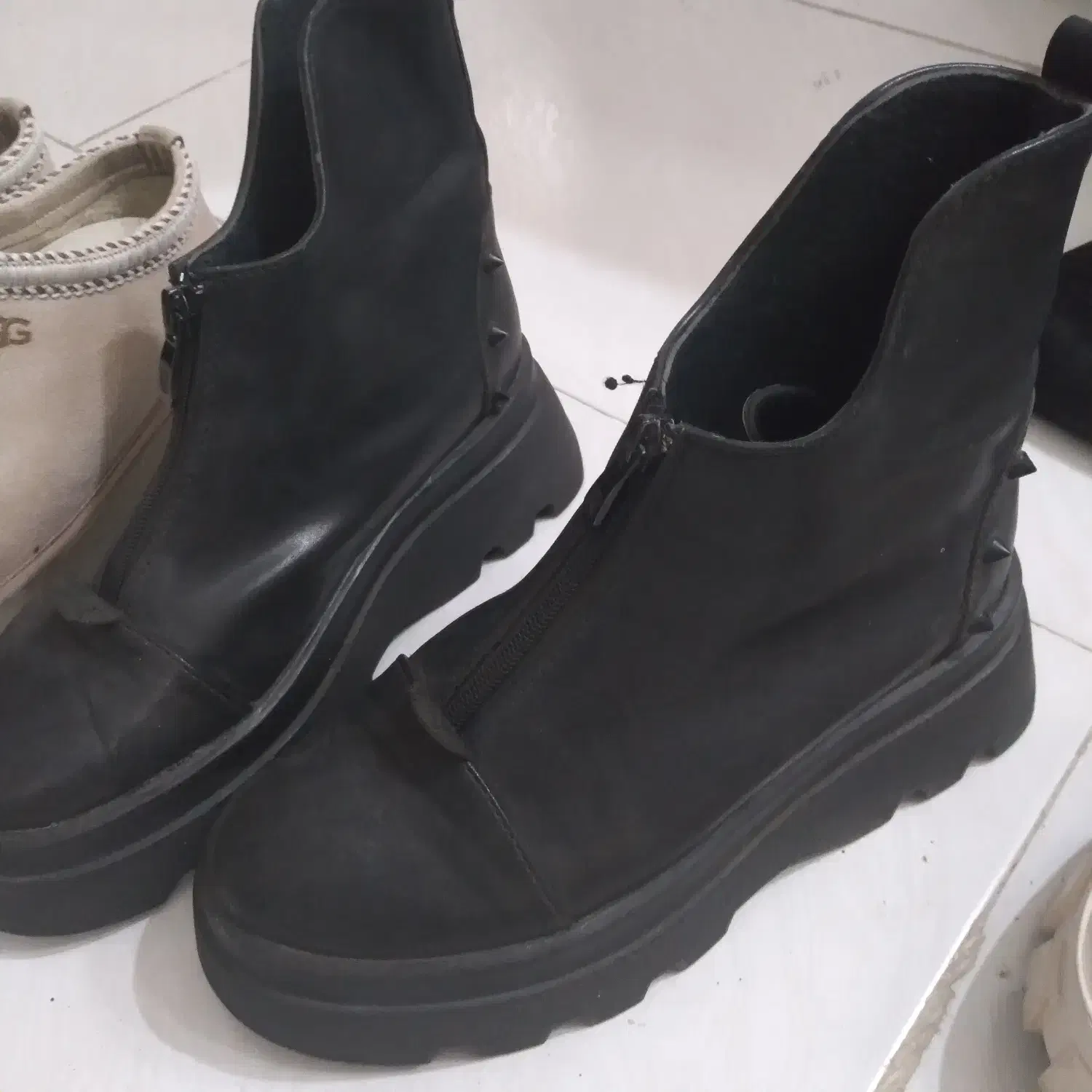 کتونی نو|کیف، کفش، کمربند|آستارا, |دیوار