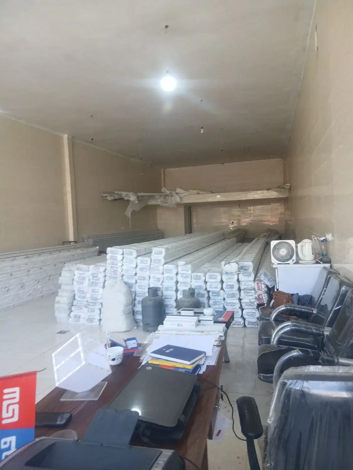 اجاره مغازه پایین تر ازمیدان بار|اجارهٔ مغازه و غرفه|سنندج, |دیوار