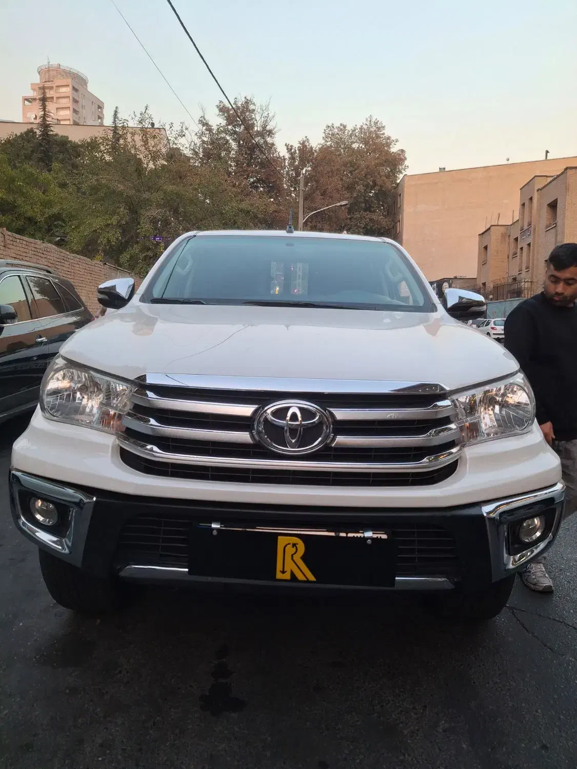 تویوتا هایلوکس دنده ای 2016|خودرو سواری و وانت|تهران, زعفرانیه|دیوار