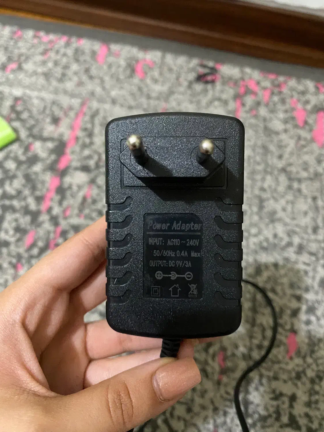 آداپتور چراغ دار محافظ دار 240V|قطعات و لوازم جانبی رایانه|فردیس, شهرک ناز|دیوار