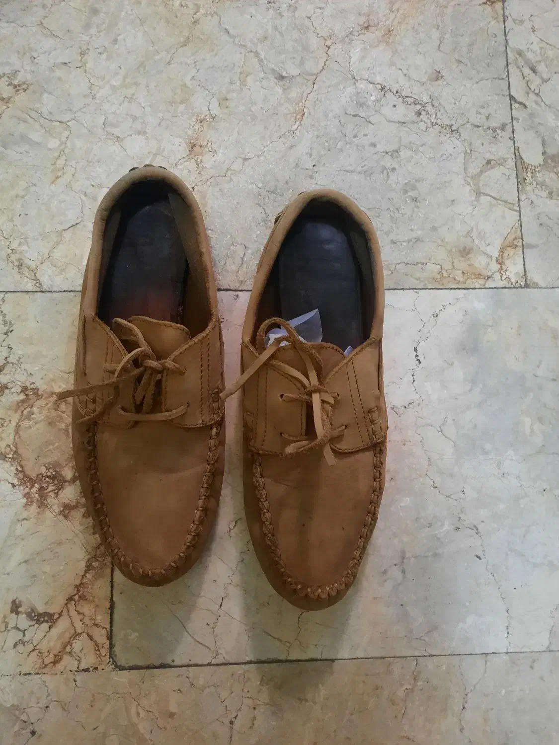 کفش|کیف، کفش، کمربند|اراک, |دیوار