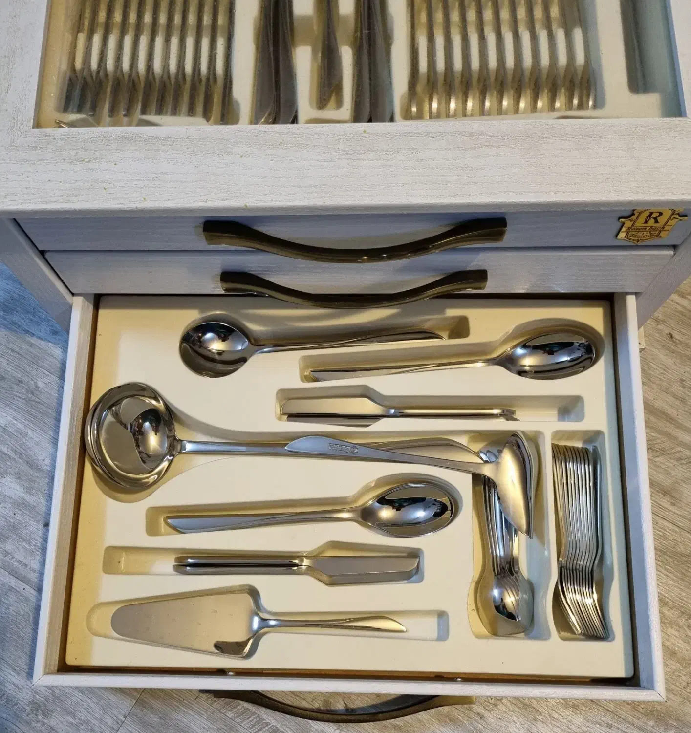 سرویس قاشق چنگال۲۴نفره|ظروف سرو و پذیرایی|اصفهان, محمودیه|دیوار