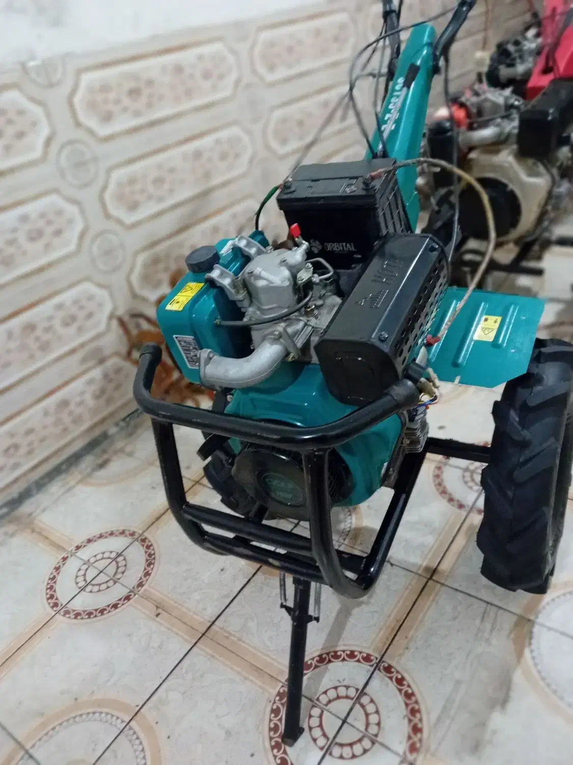 تیلر۱۰ اسب گلف|ماشین‌آلات صنعتی|سیلوانه, |دیوار