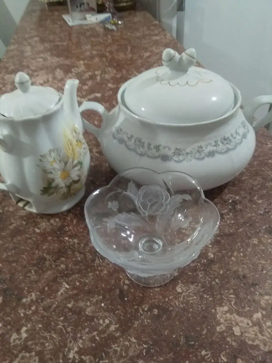 ظروف سرو پذایرایی چینی و کریستال|ظروف سرو و پذیرایی|مراغه, |دیوار