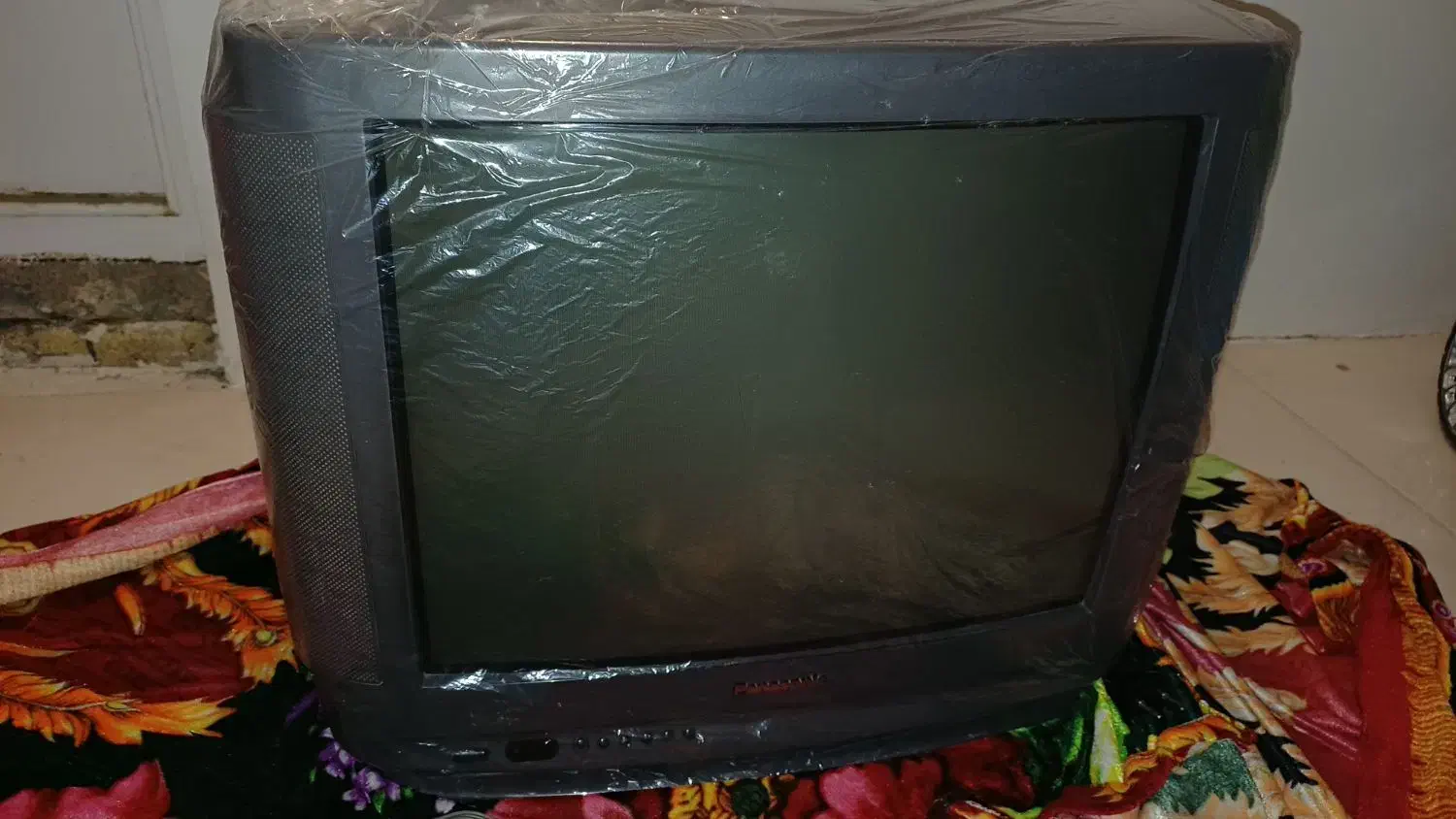 تلویزیون ۲۱ اینچ پاناسونیک|تلویزیون و پروژکتور|لنجان, |دیوار