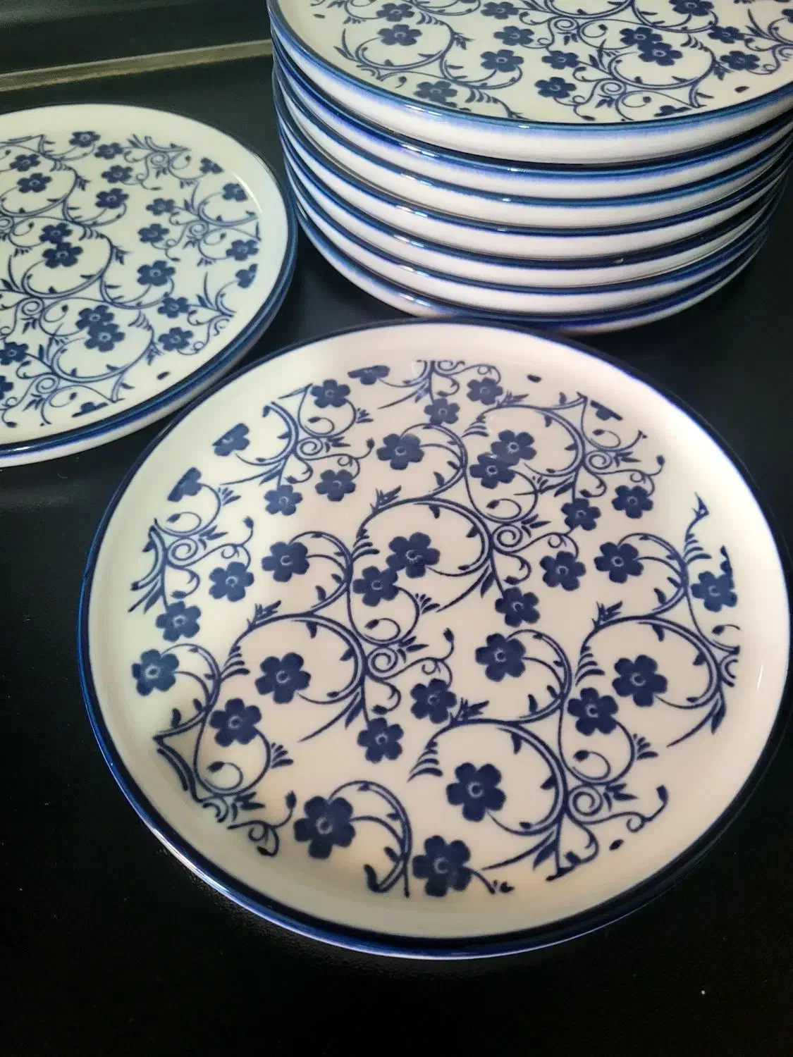 بشقاب|ظروف سرو و پذیرایی|رباط‌کریم, رباط‌کریم|دیوار