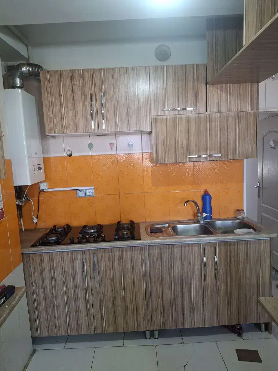 آپارتمان ابوریحان ۸۵ متر|فروش آپارتمان|تاکستان, |دیوار