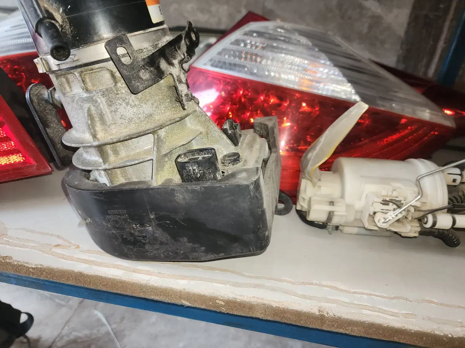 کاپوت داشبورد بخاری سینی جلو چراغ هیدرولیک جنسیس|خدمات موتور و ماشین|قدس, شهرک فرزان|دیوار