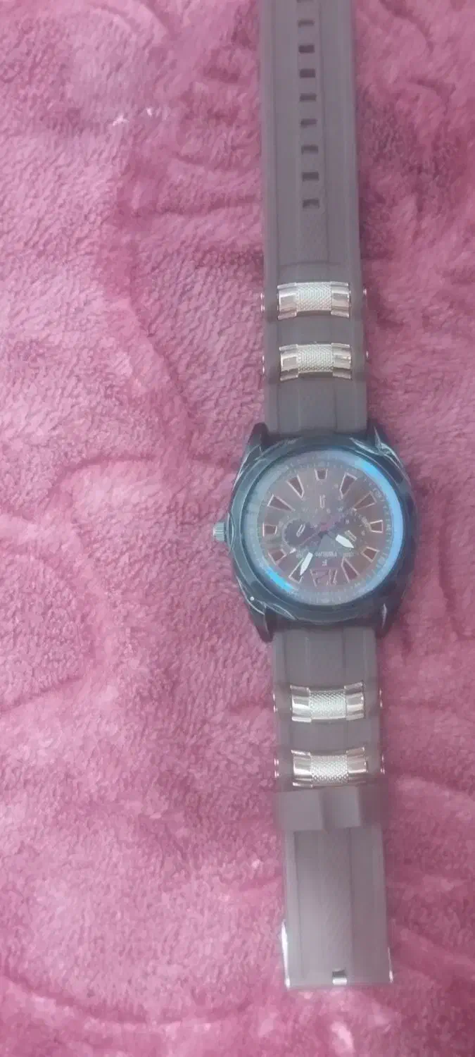 ساعت عقربهای خاص|ساعت|ابهر, |دیوار