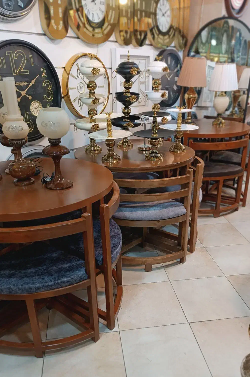 میز غذا خوری کمجا|میز و صندلی غذاخوری|هشتگرد, شهرک ولیعصر (مصلی)|دیوار