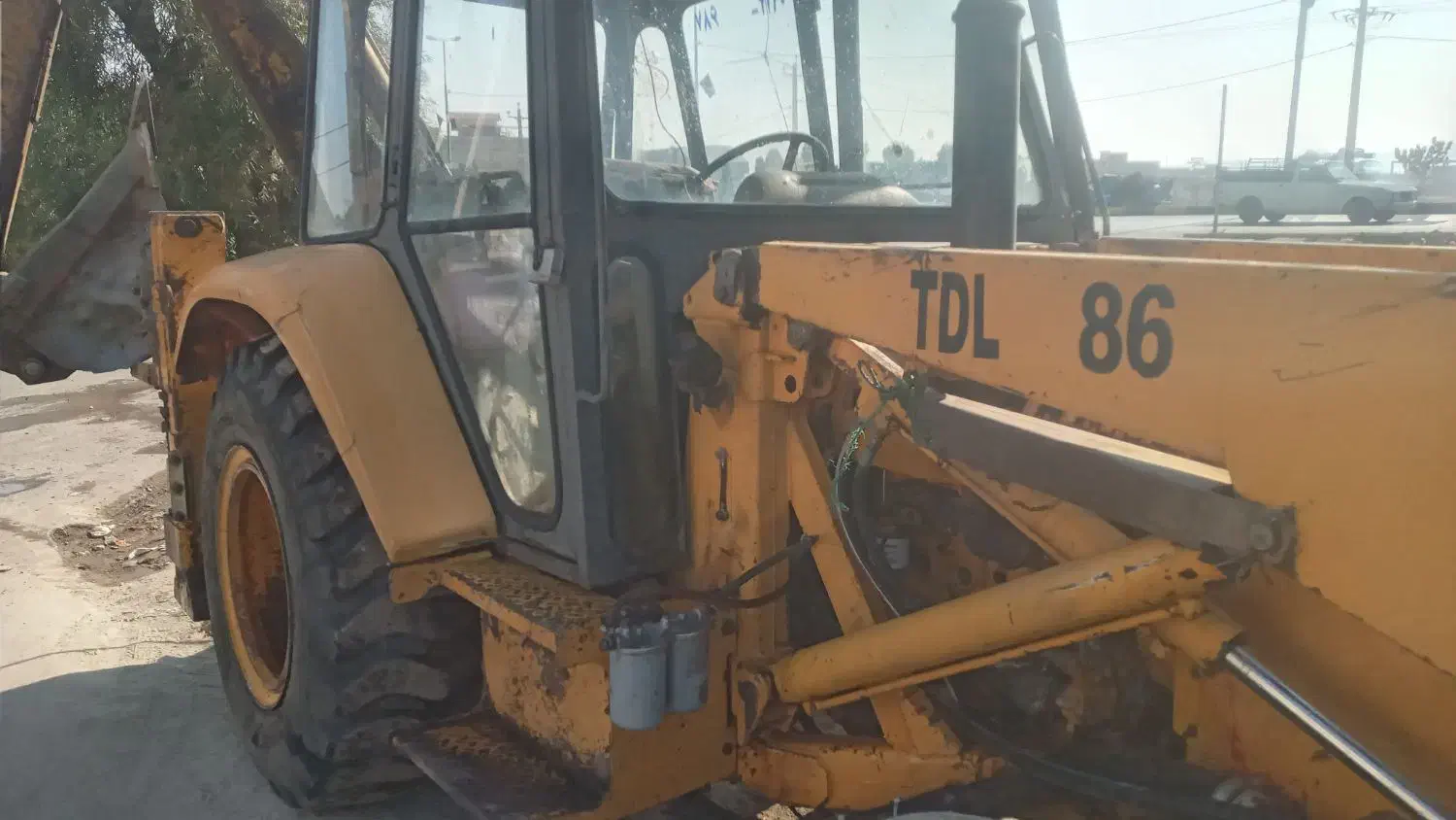 فروش یک دستگاه بیل بکهو|خودرو سنگین|ساوه, |دیوار