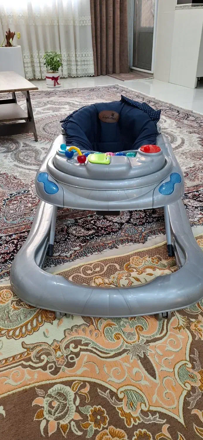 روروک|اسباب و اثاث بچه|ری, علایین|دیوار