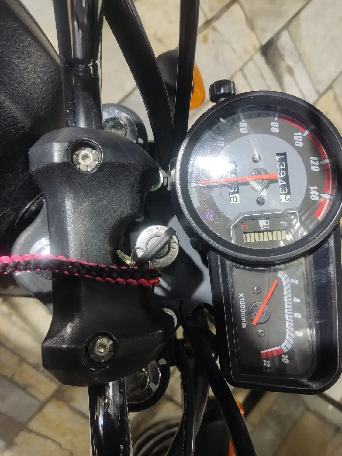 موتور کی وی|موتورسیکلت|میبد, |دیوار