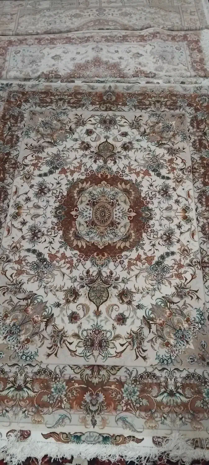 فرش قالیچه،۶۰رج خطیبی چله حاشیه ترنج ابریشم|فرش|تبریز, |دیوار