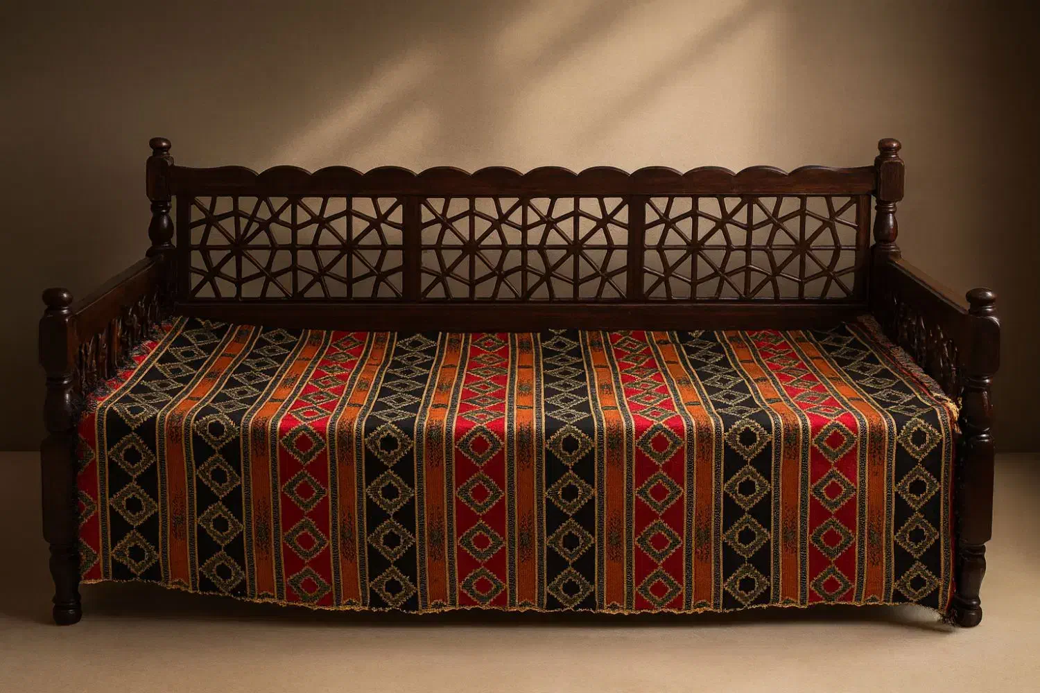 تخت سنتی دست‌ساز با چوب نراد،کاملاً تمیز و سالم|مبلمان خانگی و میز عسلی|کلاچای, |دیوار